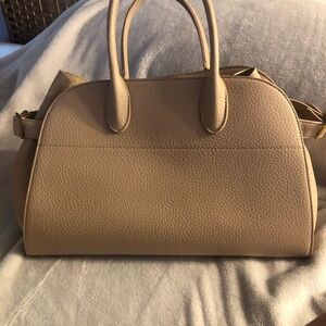 Elegant Tan Leather Handbag
